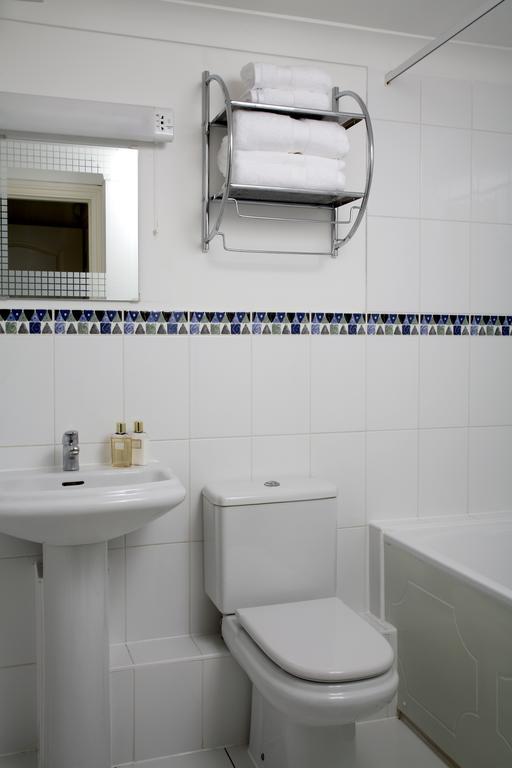 Basingstoke Apartments - Westlands House, City Centre, Home-From-Home エクステリア 写真